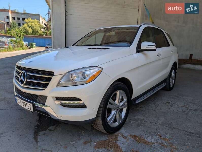 Внедорожник / Кроссовер Mercedes-Benz M-Class 2013 в Тернополе