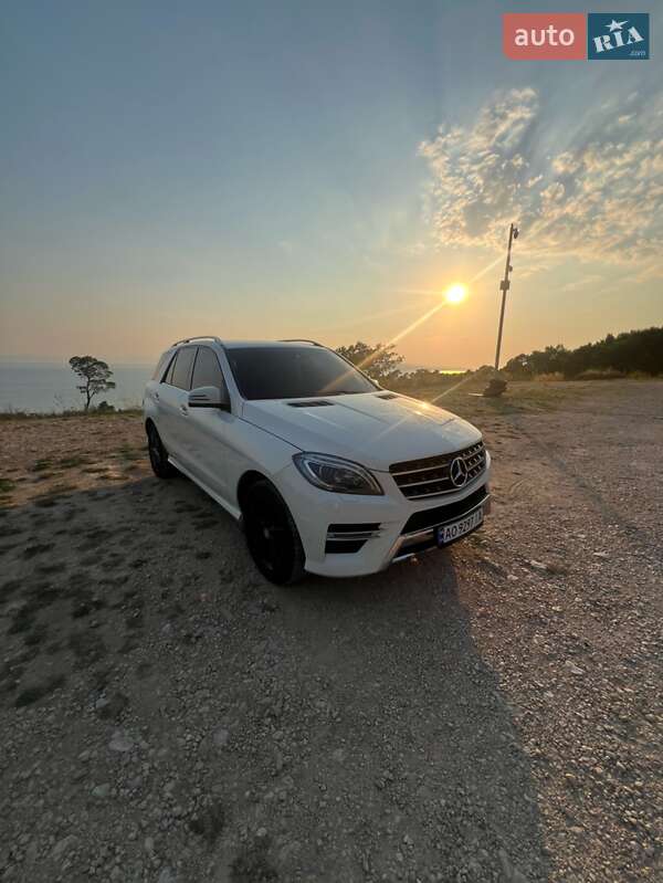 Внедорожник / Кроссовер Mercedes-Benz M-Class 2012 в Виноградове