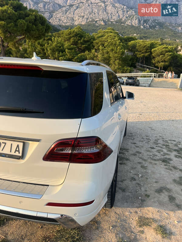 Внедорожник / Кроссовер Mercedes-Benz M-Class 2012 в Виноградове