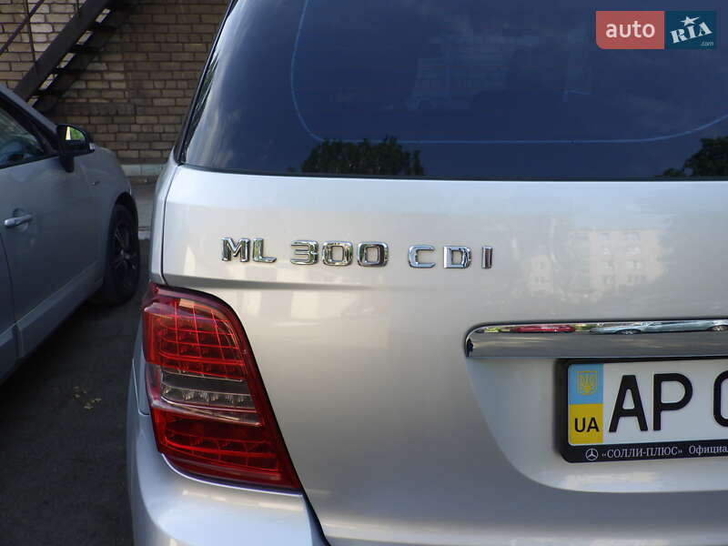 Позашляховик / Кросовер Mercedes-Benz M-Class 2011 в Запоріжжі