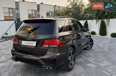 Внедорожник / Кроссовер Mercedes-Benz M-Class 2011 в 