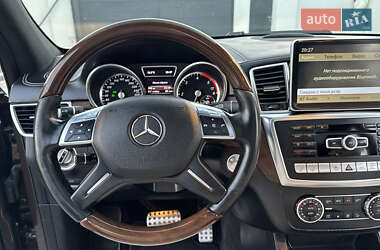Внедорожник / Кроссовер Mercedes-Benz M-Class 2011 в 