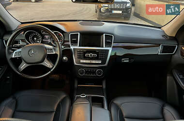Внедорожник / Кроссовер Mercedes-Benz M-Class 2013 в 