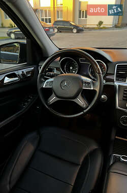 Внедорожник / Кроссовер Mercedes-Benz M-Class 2013 в 