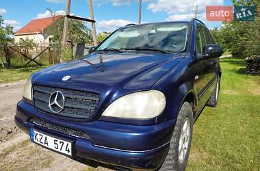 Позашляховик / Кросовер Mercedes-Benz M-Class 2001 в Сарнах