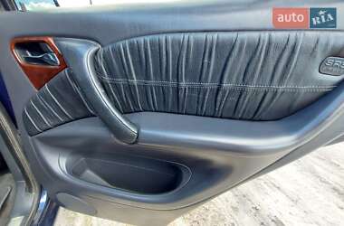 Внедорожник / Кроссовер Mercedes-Benz M-Class 2001 в 