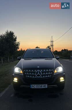 Внедорожник / Кроссовер Mercedes-Benz M-Class 2009 в 