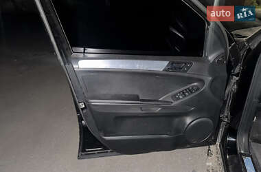 Внедорожник / Кроссовер Mercedes-Benz M-Class 2008 в 