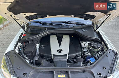 Внедорожник / Кроссовер Mercedes-Benz M-Class 2013 в 