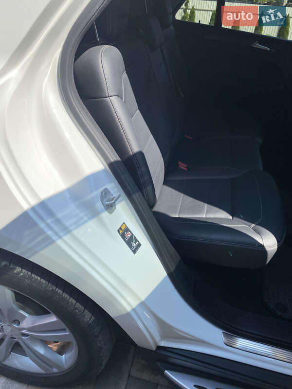 Внедорожник / Кроссовер Mercedes-Benz M-Class 2015 в Заставной фото 20 Внедорожник / Кроссовер Mercedes-Benz M-Class 2015 в Заставной