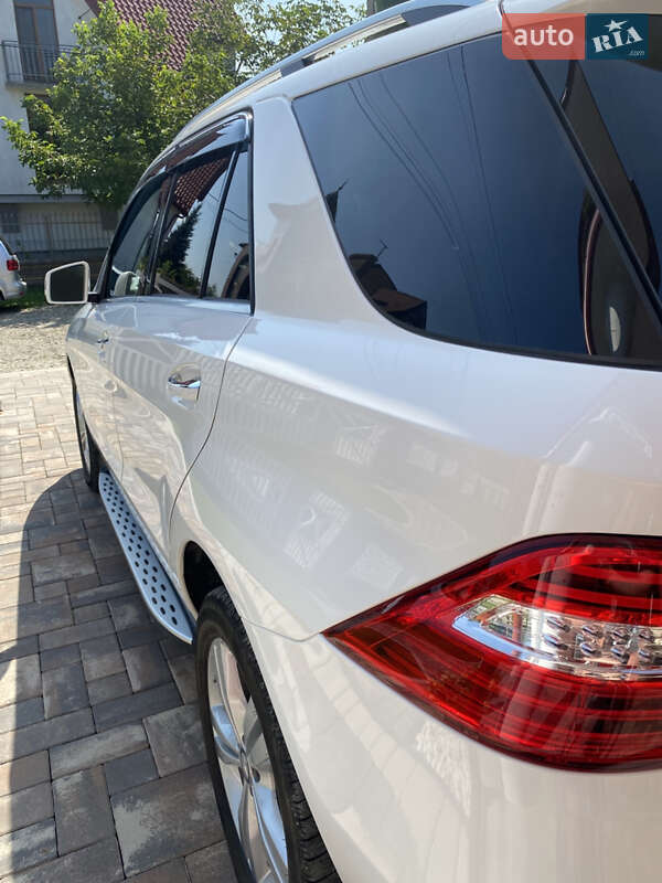 Внедорожник / Кроссовер Mercedes-Benz M-Class 2015 в Заставной фото 33 Внедорожник / Кроссовер Mercedes-Benz M-Class 2015 в Заставной