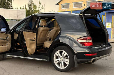 Внедорожник / Кроссовер Mercedes-Benz M-Class 2008 в 