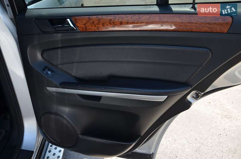 Внедорожник / Кроссовер Mercedes-Benz M-Class 2008 в Павлограде
