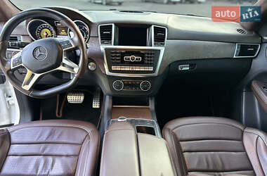 Внедорожник / Кроссовер Mercedes-Benz M-Class 2014 в 