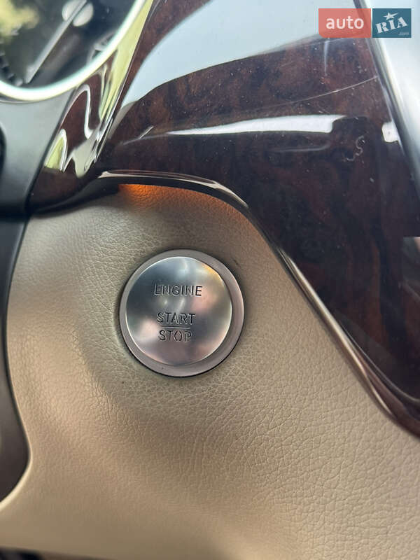 Внедорожник / Кроссовер Mercedes-Benz M-Class 2013 в Ровно