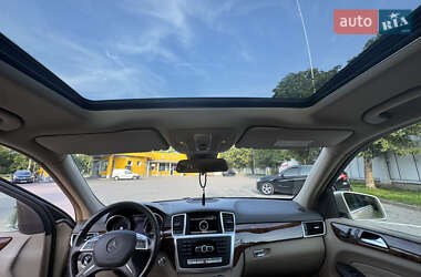 Внедорожник / Кроссовер Mercedes-Benz M-Class 2013 в 