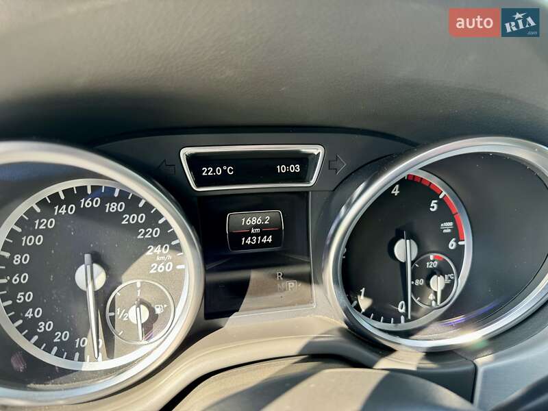 Внедорожник / Кроссовер Mercedes-Benz M-Class 2012 в Черновцах
