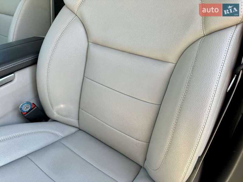 Внедорожник / Кроссовер Mercedes-Benz M-Class 2012 в Черновцах