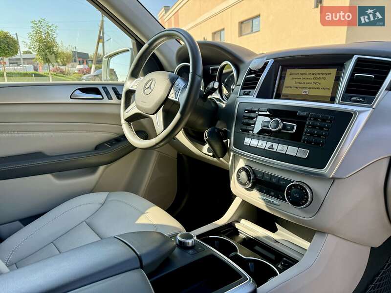 Внедорожник / Кроссовер Mercedes-Benz M-Class 2012 в Черновцах