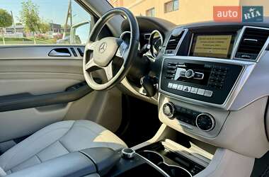Внедорожник / Кроссовер Mercedes-Benz M-Class 2012 в 