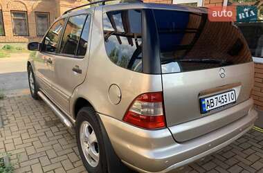 Внедорожник / Кроссовер Mercedes-Benz M-Class 2005 в 