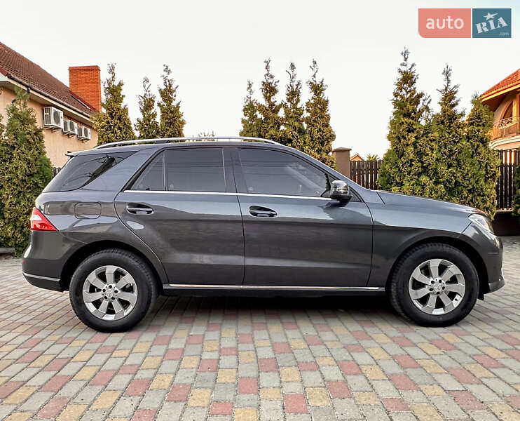 Внедорожник / Кроссовер Mercedes-Benz M-Class 2015 в Ужгороде