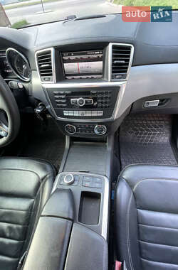 Внедорожник / Кроссовер Mercedes-Benz M-Class 2013 в 