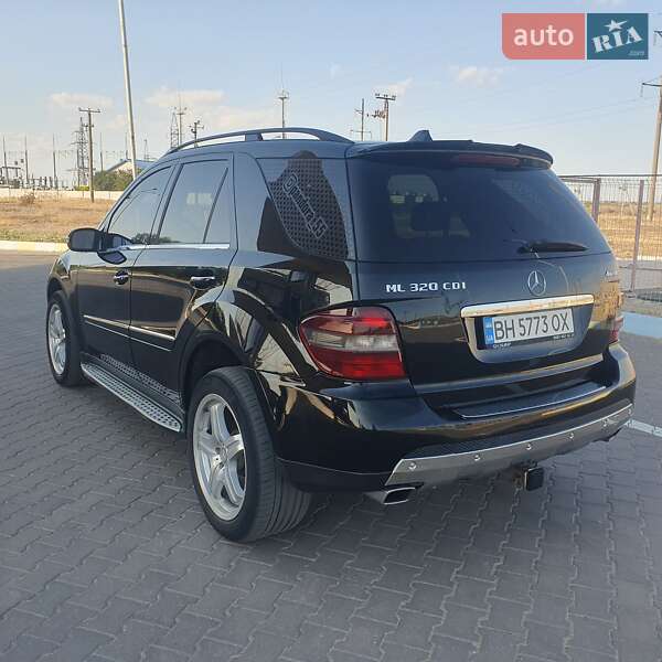 Внедорожник / Кроссовер Mercedes-Benz M-Class 2008 в Рени