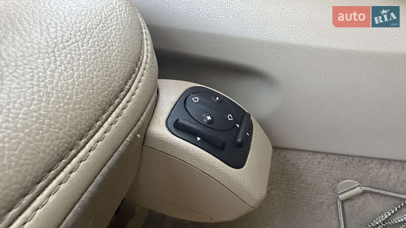 Внедорожник / Кроссовер Mercedes-Benz M-Class 2006 в Киеве