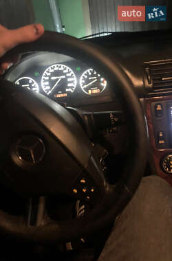 Внедорожник / Кроссовер Mercedes-Benz M-Class 2001 в 