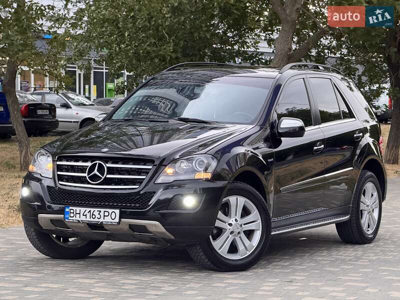 Позашляховик / Кросовер Mercedes-Benz M-Class 2010 в Одесі