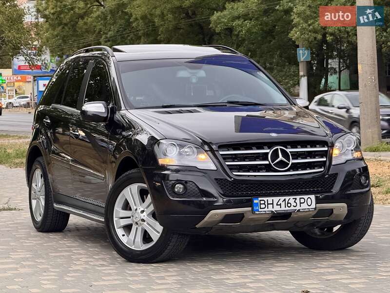 Позашляховик / Кросовер Mercedes-Benz M-Class 2010 в Одесі