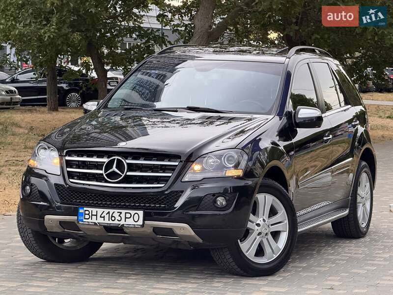 Позашляховик / Кросовер Mercedes-Benz M-Class 2010 в Одесі