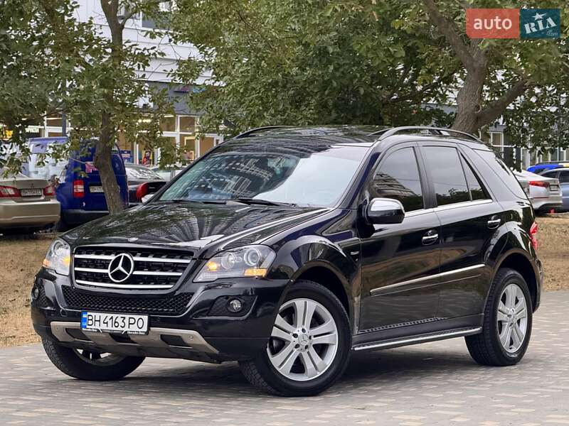 Позашляховик / Кросовер Mercedes-Benz M-Class 2010 в Одесі