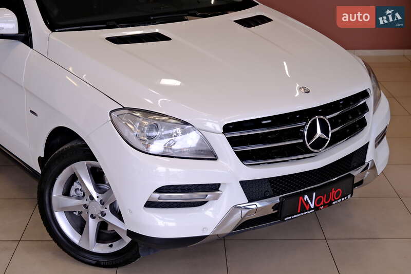 Позашляховик / Кросовер Mercedes-Benz M-Class 2012 в Одесі