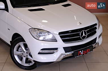 Внедорожник / Кроссовер Mercedes-Benz M-Class 2012 в 