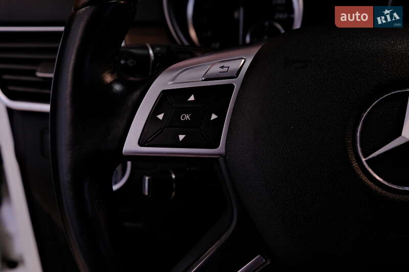 Позашляховик / Кросовер Mercedes-Benz M-Class 2012 в Одесі