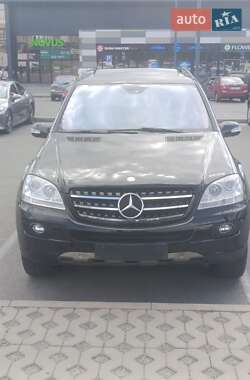 Позашляховик / Кросовер Mercedes-Benz M-Class 2006 в Києві