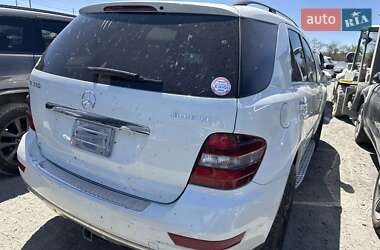 Внедорожник / Кроссовер Mercedes-Benz M-Class 2011 в 