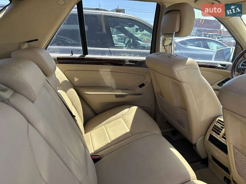 Позашляховик / Кросовер Mercedes-Benz M-Class 2011 в Дрогобичі