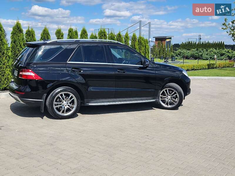 Внедорожник / Кроссовер Mercedes-Benz M-Class 2013 в Киеве