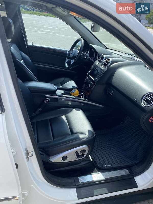 Внедорожник / Кроссовер Mercedes-Benz M-Class 2011 в Сумах