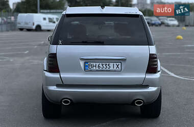 Внедорожник / Кроссовер Mercedes-Benz M-Class 2001 в 