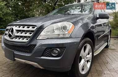 Внедорожник / Кроссовер Mercedes-Benz M-Class 2011 в 