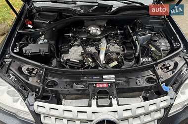 Внедорожник / Кроссовер Mercedes-Benz M-Class 2011 в 