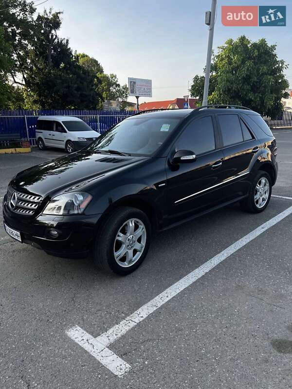 Внедорожник / Кроссовер Mercedes-Benz M-Class 2008 в Ужгороде
