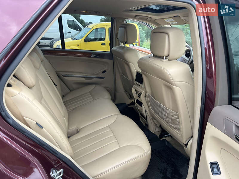 Внедорожник / Кроссовер Mercedes-Benz M-Class 2007 в Ровно