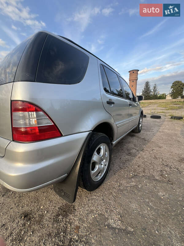 Позашляховик / Кросовер Mercedes-Benz M-Class 2003 в Золочеві