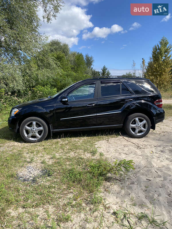 Внедорожник / Кроссовер Mercedes-Benz M-Class 2008 в Киеве