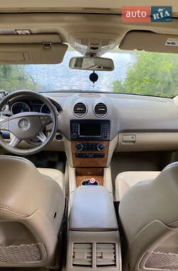 Позашляховик / Кросовер Mercedes-Benz M-Class 2008 в 